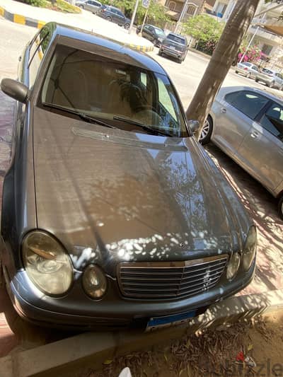 Mercedes-Benz E200 2005