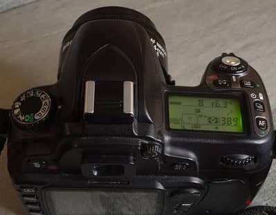 Nikon D80- nikkor 1:1.8 Lens مستعملة لكن جيدة جدا