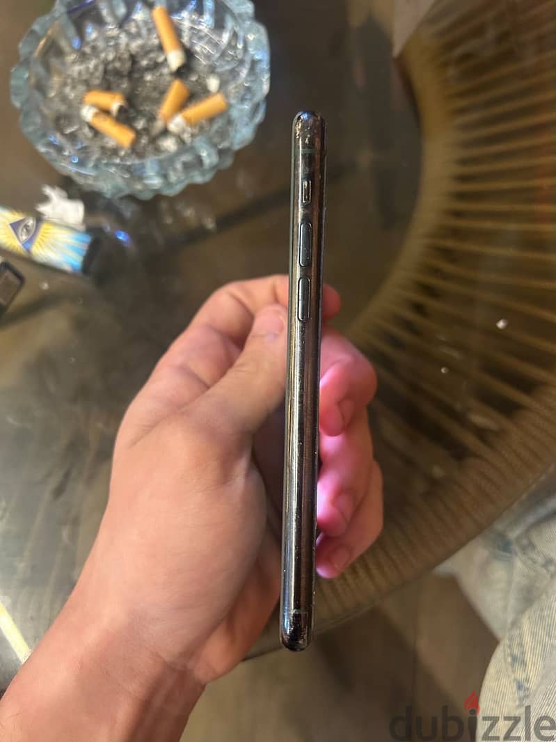 Apple - iPhone 11 Pro Max 1