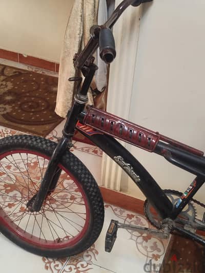 بيع دراجه 20 السعر1400 بحاله ممتازه للتواصل ت01063182864