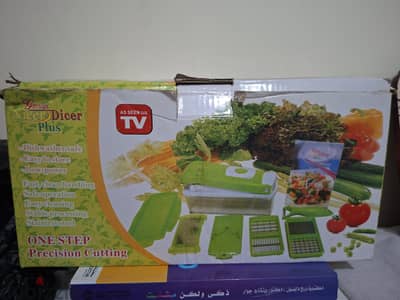 مقشرة متعددة الاستخدام