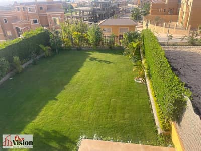 *Twin House luxurious in the Golden Square, Sheikh Zayed, Royal Meadows Compound behind Al Ahly Club and in front of Al Lajria* 500m land area 350m built area ground, first, roof