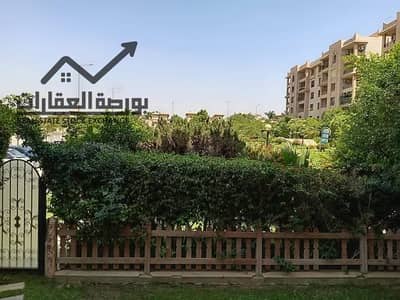 شقه ارضي بجاردن للايجار القانون بالرحاب المرحله الخامسه الجديده  141متر +70 متر حديقه  2نوم+2حمام  قريبه جدا من بوابه 19  ومسجد ابو بكر الصديق
