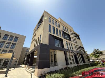 مبني اداري متكامل للايجار 700 م في ديستراكت 5 التجمع الخامس Disrict 5 لكبري الشركات