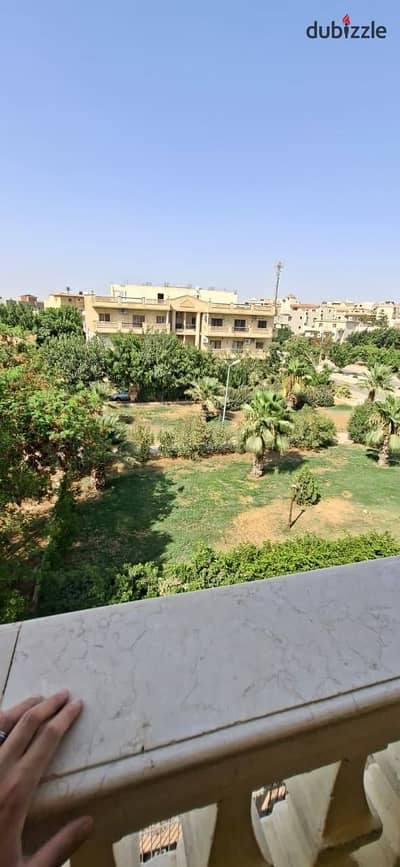 شقه مميزه للبيع الحي الثاني غرب فيلات
