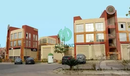 محل  76 متر متشطب بالتكييفات استلام فوري في مول المعز بكمبوند روضه زايد الحي ال 12 الشيخ زايد