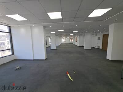 Administrative office for rent 600 m licensed in the strongest administrative building directly in front of Carrefour Maadi for major companies