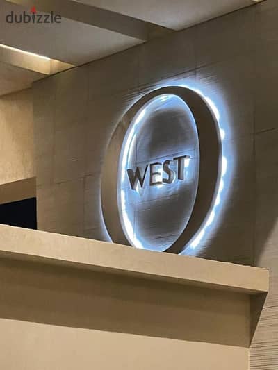 شقه للبيع ريسيل في اكتوبر او ويست 143 متر متشطبه بالكامل بالمطيخ والتكييفات سعرها اقل من الشركه من المالك المباشر o west october