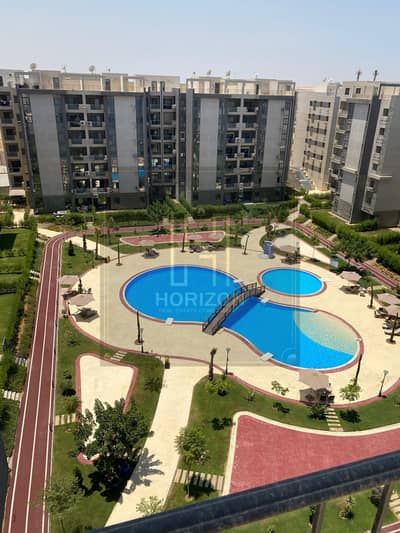 Semi furnished penthouse 3rooms sale Compound Dyar Residence New Cairo