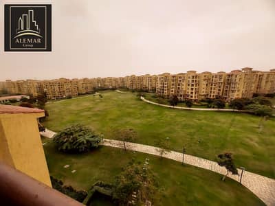 For ownership in my city B1 apartment 175m in front of the services directly, and a clear view of White Garden, sixth floor, complete privacy, amazing view, and commercial price