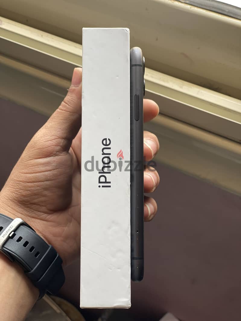 Apple - iPhone 11 3