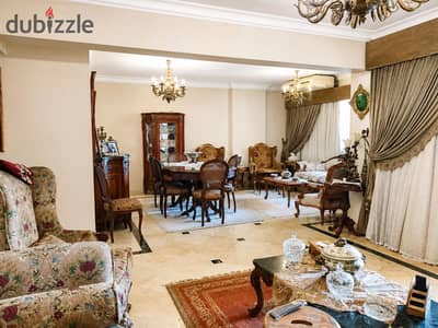 وحدة سكنية مميزة للبيع في لوران (شارع شعراوي) المساحة : 140م