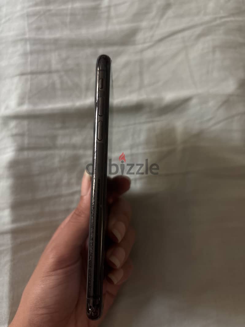 Apple - iPhone XS 2