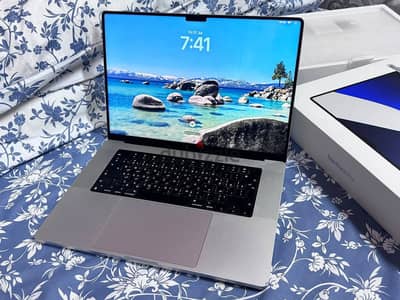 Macbook Pro - M1 Pro - 16 inch - Silver