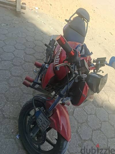 بنيلى vlr 200 سبورت