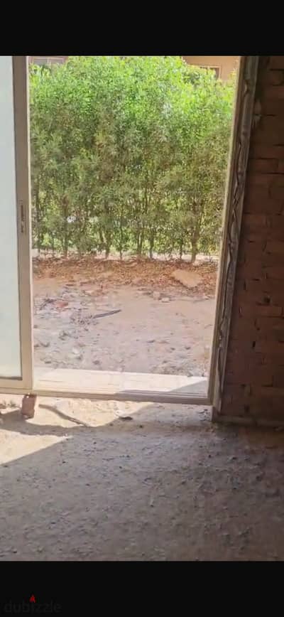 شقة ١٣٠م للبيع فى كمبوند جاردن هيلز ارضي بحديقة