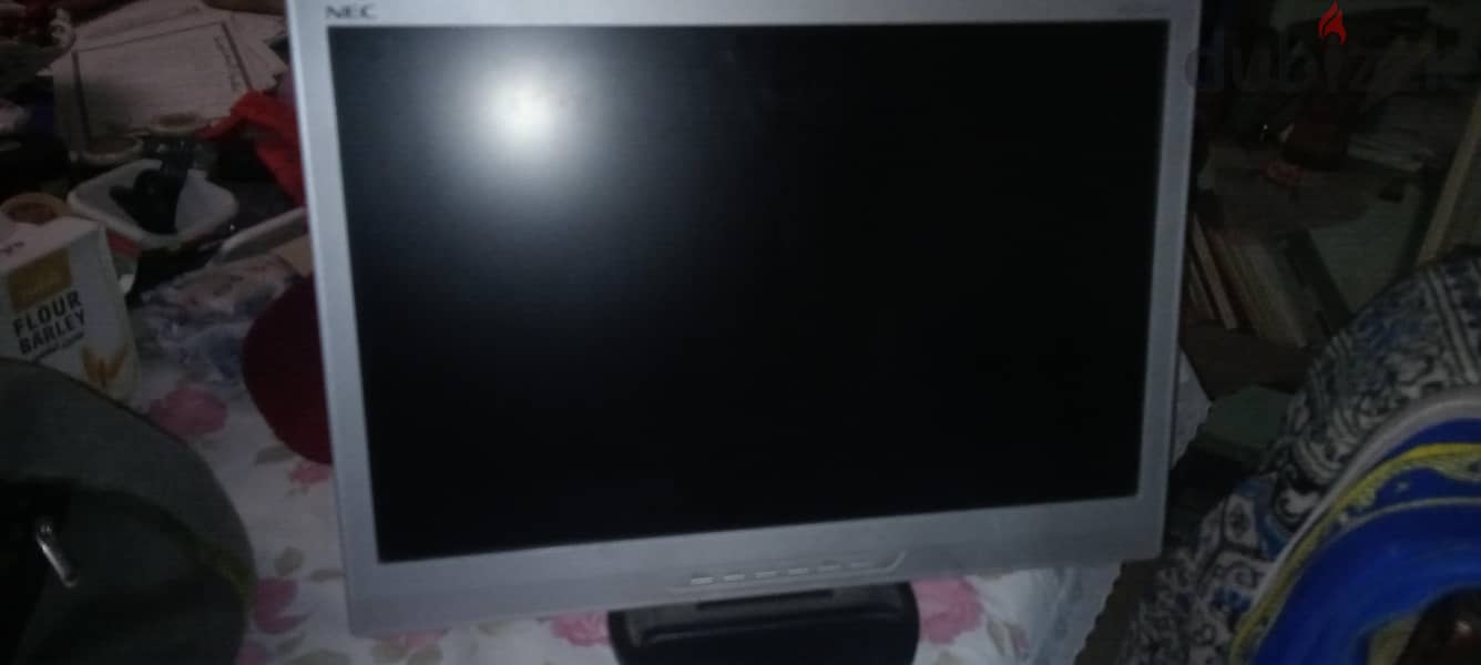 Nec Lcd 22 inches 3