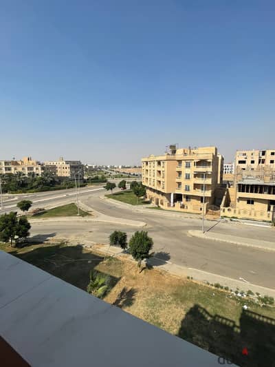 مدينة الشروق - المنطقة الخامسة عمارات