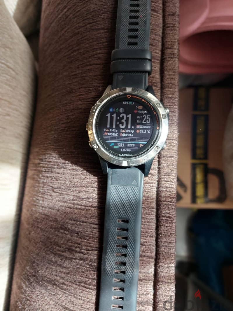 Garmin fenix 5 in a perfect condition 1