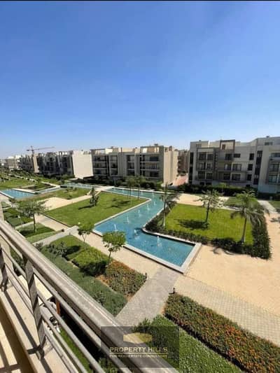 للبيع شقه متشطبه استلام فورى فى فيفث سكوير - المراسم بجوار الجامعه الامريكية