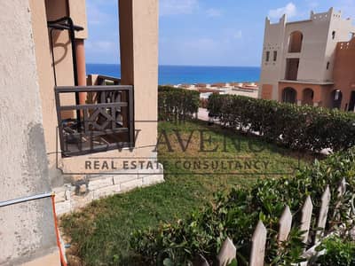 شاليه للبيع ارضي بجنينة استلام فوري بتشطيبات كامله في اماراتس هايتس في الساحل الشمالي emirates heights