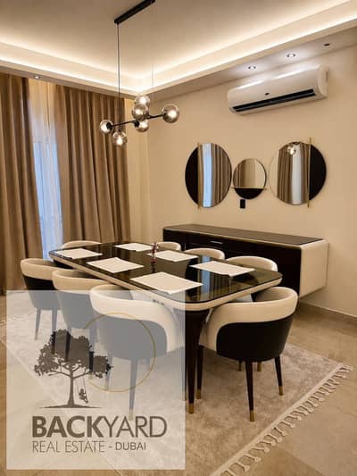 For a quick sale, a fully finished apartment with modern luxury finishes in Hyde Park, a fully serviced compound.