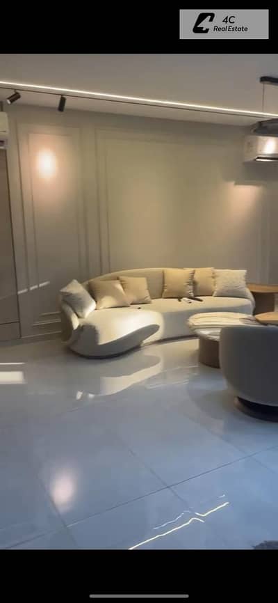 Under market price Townhouse Middle 400 m for sale3 bedrooms fully finished ready to move view landscape very prime location in Al Maqsad