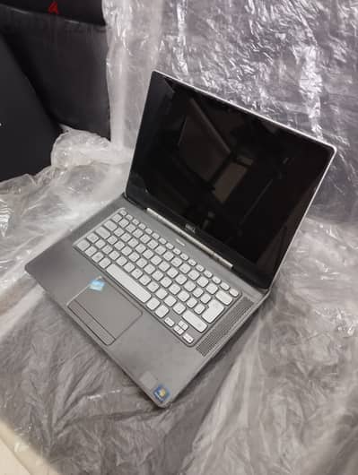 لاب توب DELL كور I7 مع شاحن بدون بطارية ب 1999ج