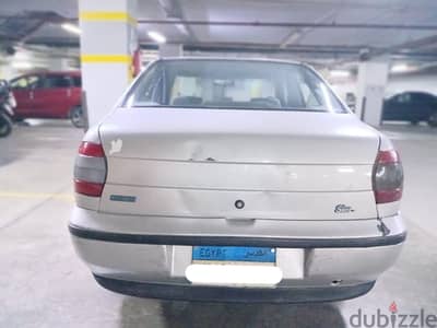 فيات سيينا 2004
