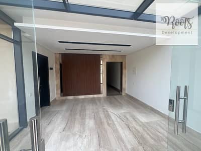 للايجار شقة  بحديقة، متشطبه بموقع مميز في كمبوند فاي سوديك، الشيخ ذايد For Rent Apartment  With Garden ,Fully Finished ,Prime Location-VYE -New Zayed
