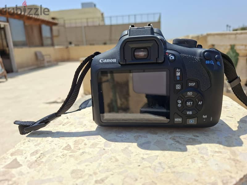 canon 2000 D 4