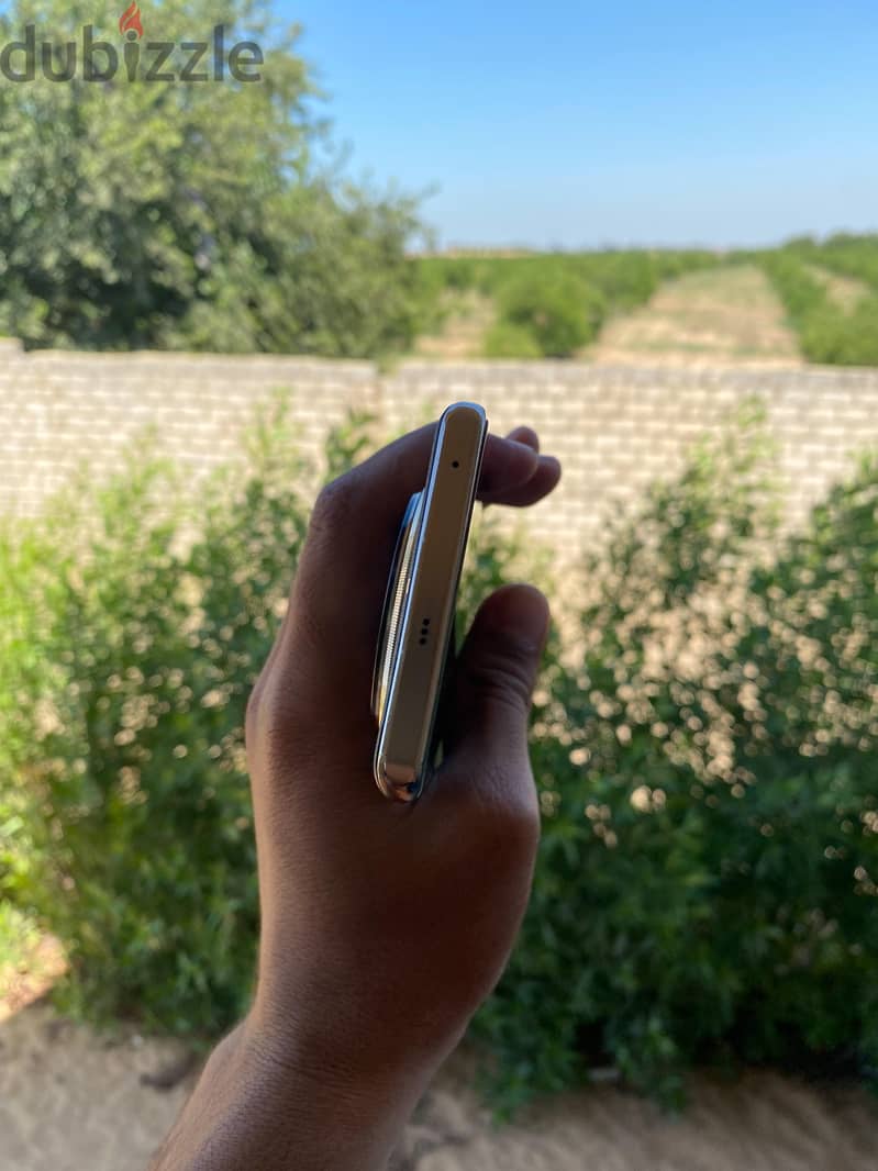 Realme 12 Pro plus 3