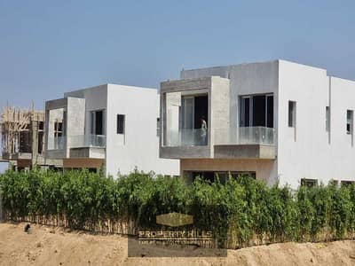 Townhouse 304 m immediate delivery with excellent location in October in the Eastern Expansions next to New Giza and Palm Hills