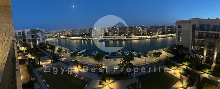 شاليه 3 غرف مفروش بالكامل سي فيو للبيع في مارينا مراسي الساحل الشمالي