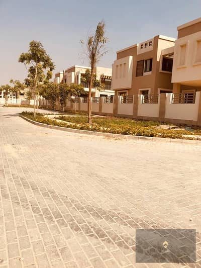 158 sqm ground-floor apartment with a garden in Sarai Compound; 5% down payment, with the remainder payable in installments over 12 years.