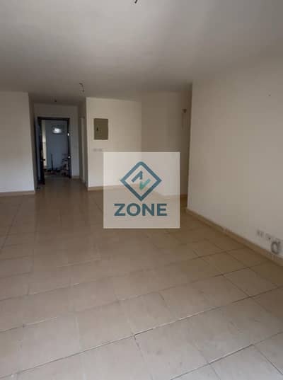 Unfurnished 3-bedroom apartment for rent in Madinaty, B6.