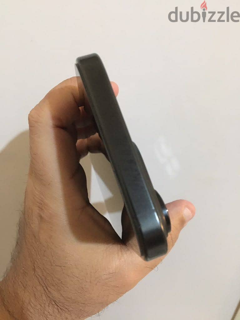Apple - iPhone 16 Pro Max 1