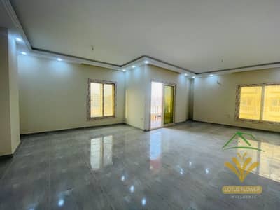 Apartment for rent in the Southern Lotus, fourth number from the Clubs Street