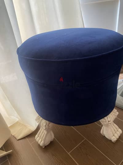 Pouf بوف