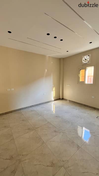 Apartment for rent, first occupancy, ultra super lux, 4 rooms in the second neighborhood in the Fifth Settlement