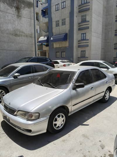 نيسان صني 1990