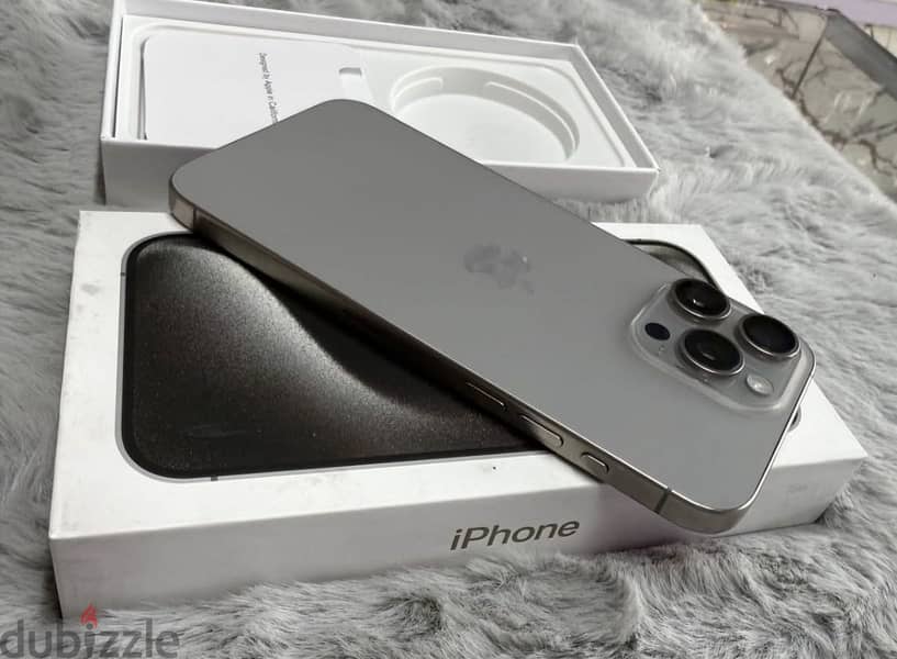Apple - iPhone 15 Pro Max 2