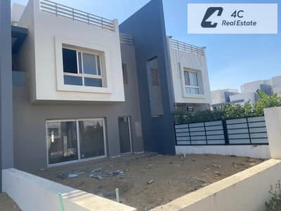 Lowest-Priced 4-Bedroom Townhouse with Landscape View for Sale in Hyde Park – Fifth Settlement, New Cairo Lowest-Priced 4-Bedroom Townhouse with Landscape View for Sale in Hyde Park – Fifth Settlement, New Cairo