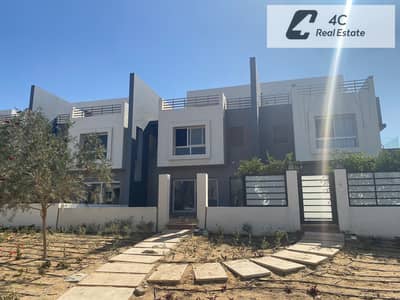 Lowest-Priced 4-Bedroom Townhouse with Landscape View for Sale in Hyde Park – Fifth Settlement, New Cairo Lowest-Priced 4-Bedroom Townhouse with Landscape View for Sale in Hyde Park – Fifth Settlement, New Cairo