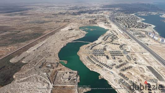 امتلك تاون هاوس بإطلالة مميزة على اللاجون داخل Marina8 By The Lake، المشروع البحري الفريد بين مارينا 2 ومارينا 3.