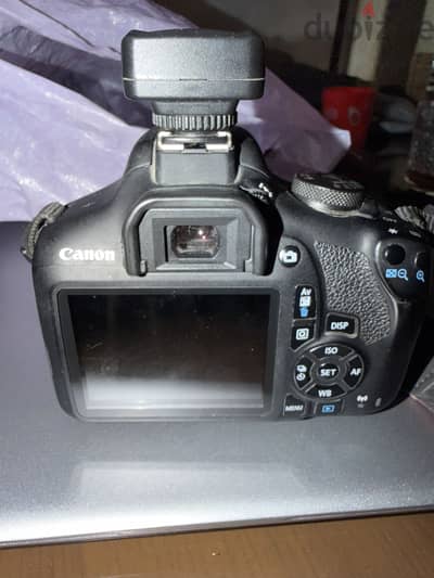 Canon d2000