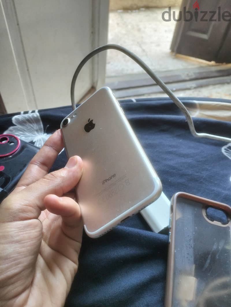 آبل - آيفون 7 1