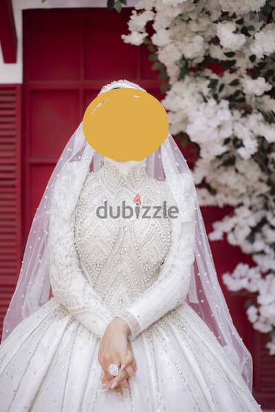 فستان زفاف منفوش و ديل ٣ متر