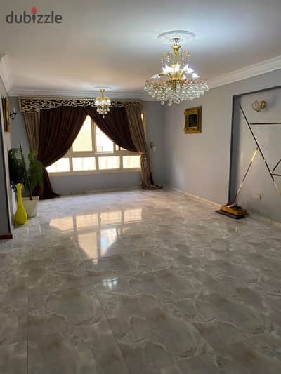 شقه للبيع في المربع الذهبي برج حديث مساحه 260متر