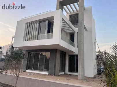 فيلا موقع مميز للبيع في كمبوند جولز بالقرب من نيو جيزة